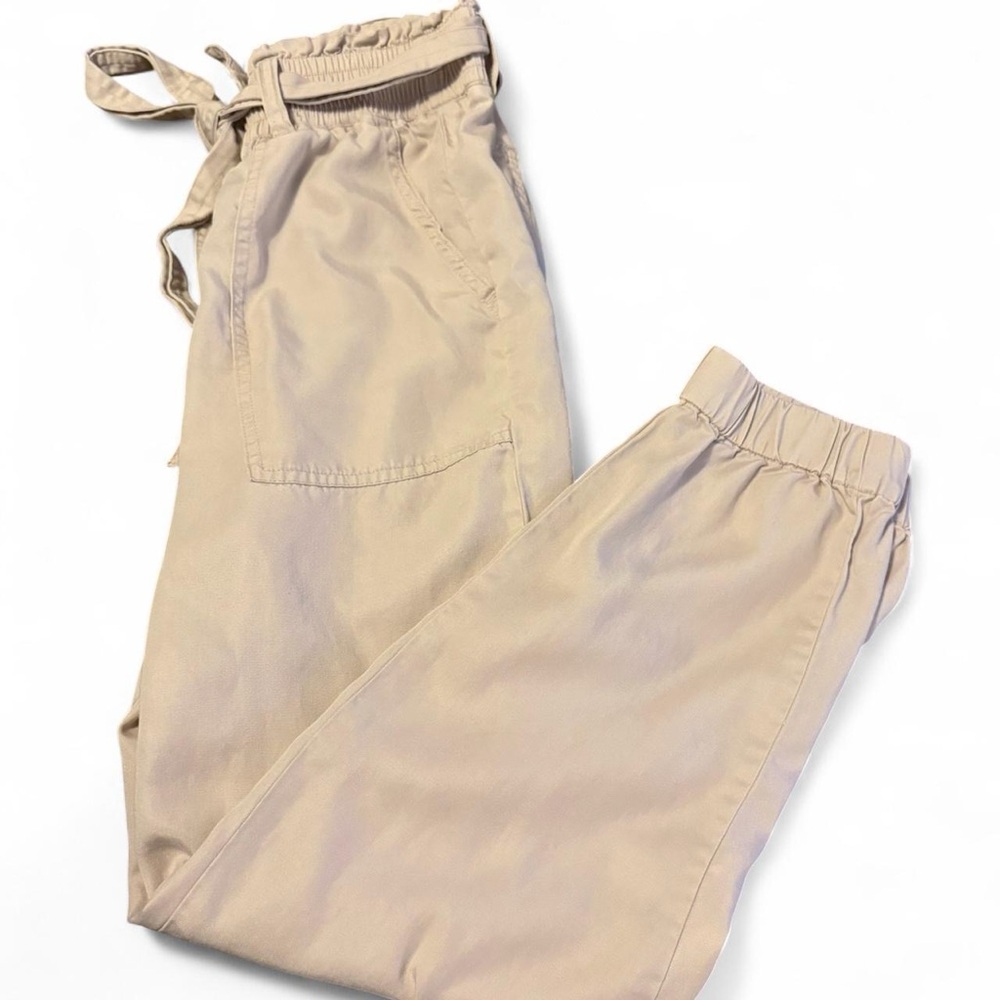 Abercrombie & Fitch tan cargo pants